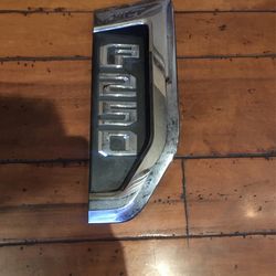 2018 Ford F-250  XLT Fender Badge  Passenger Side 