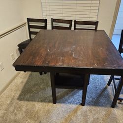 Table With Four Chairs 