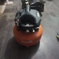 RIGID  6Gal  Air Compressor