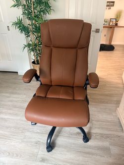 Beautiful brown Office desk chair.