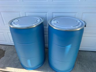 Water 55 gallons barrels drums container