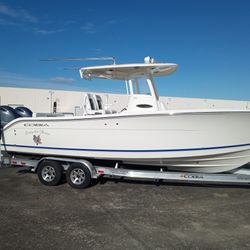 2023 Cobia 28 ft