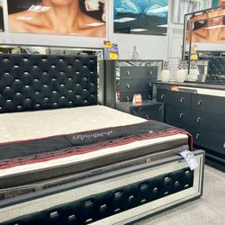 Special Deal👍Beautiful Black Mirror 5pc Bedroom Furniture Set Available 50% Off Limited Only $999