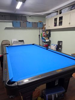 9ft Pool Table