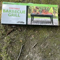 PORTABLE BARBECUE GRILL BRAND NEW, 9" X 24" X 13"  