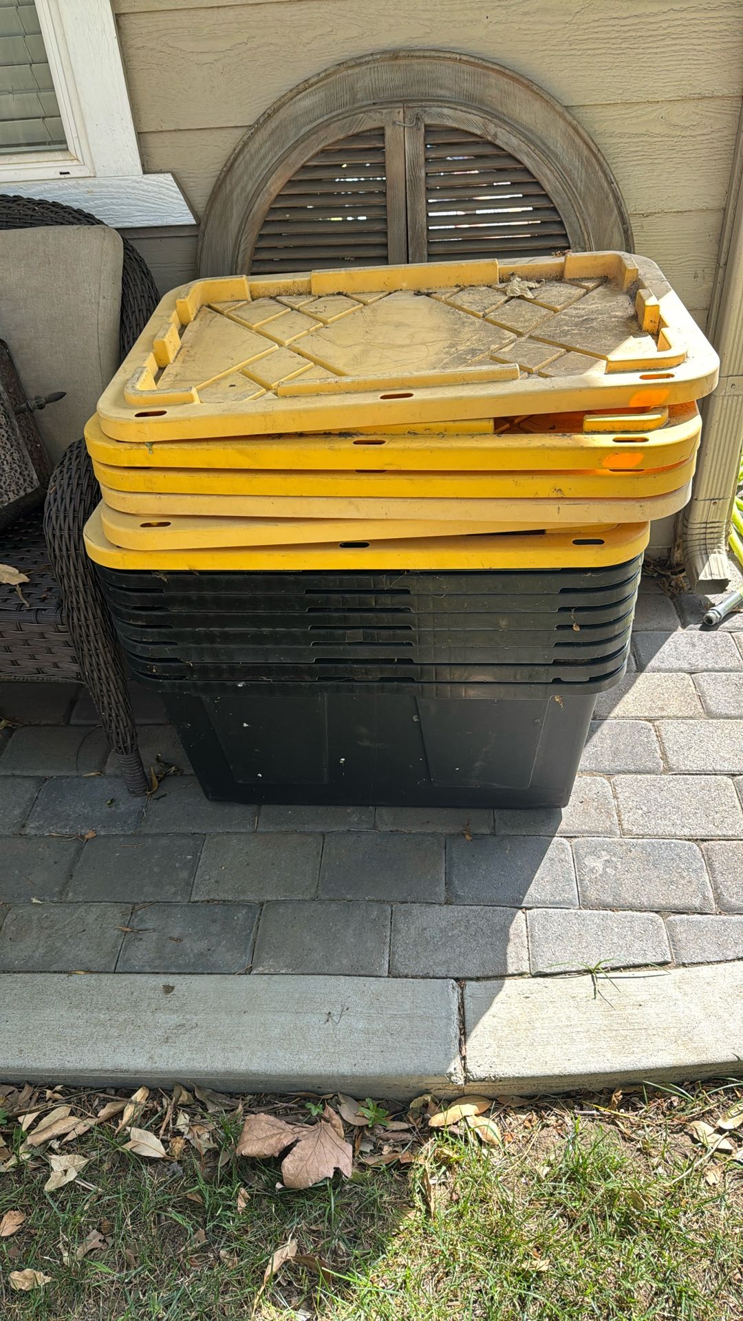 8 Heavy duty storage totes