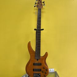 Yamaha 5 - String Bass Guitar 