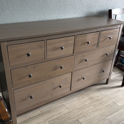 WOOD DRESSER
