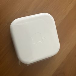 Apple EarPods with 3.5mm Headphone Plug