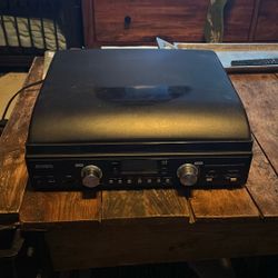 Jensen AM/FM Turntable JTA-460