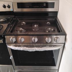 New LG gas range, delivery available!!!
