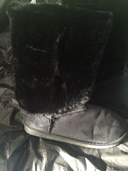 Boots size 8