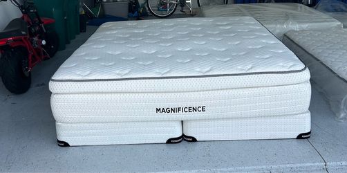 King Luxury Pillowtop & Box springs by Kingsdown excellent condition I can deliver or come see!   Retail $3,898 Your Price $575   The Kingsdown Magnif