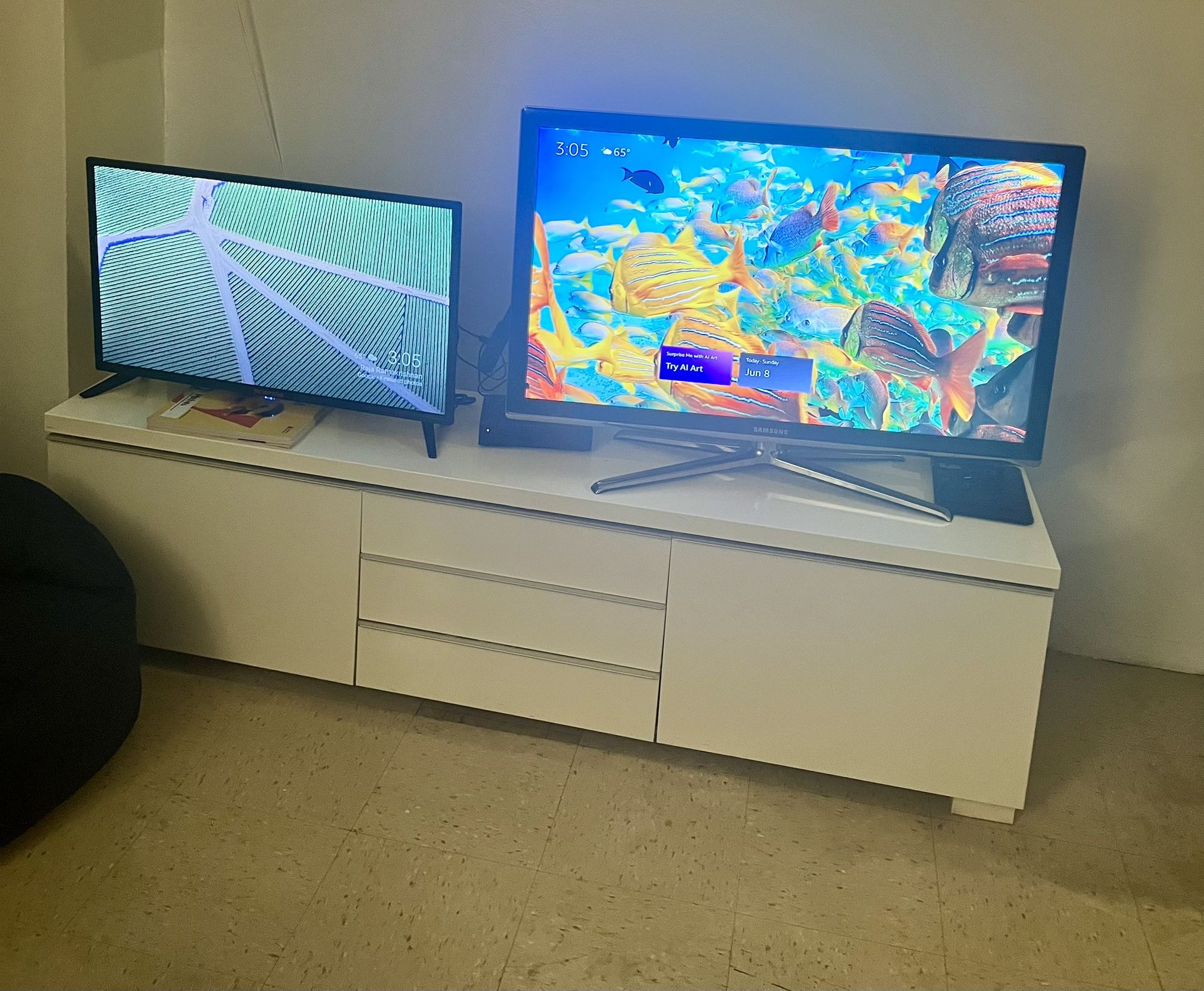 Besta TV Stand With Drawer