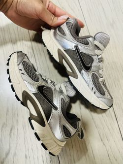 Nike V5 RNR Kids Shoes