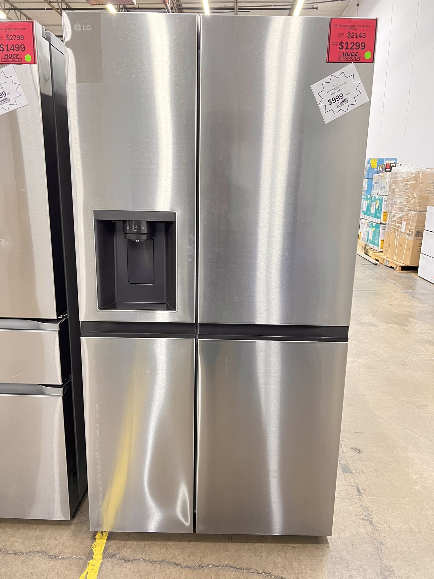 LG  27 cu. ft. Side-by-Side Refrigerator  with Craft Ice $899