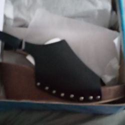 8.5 womens wedge...never worn.