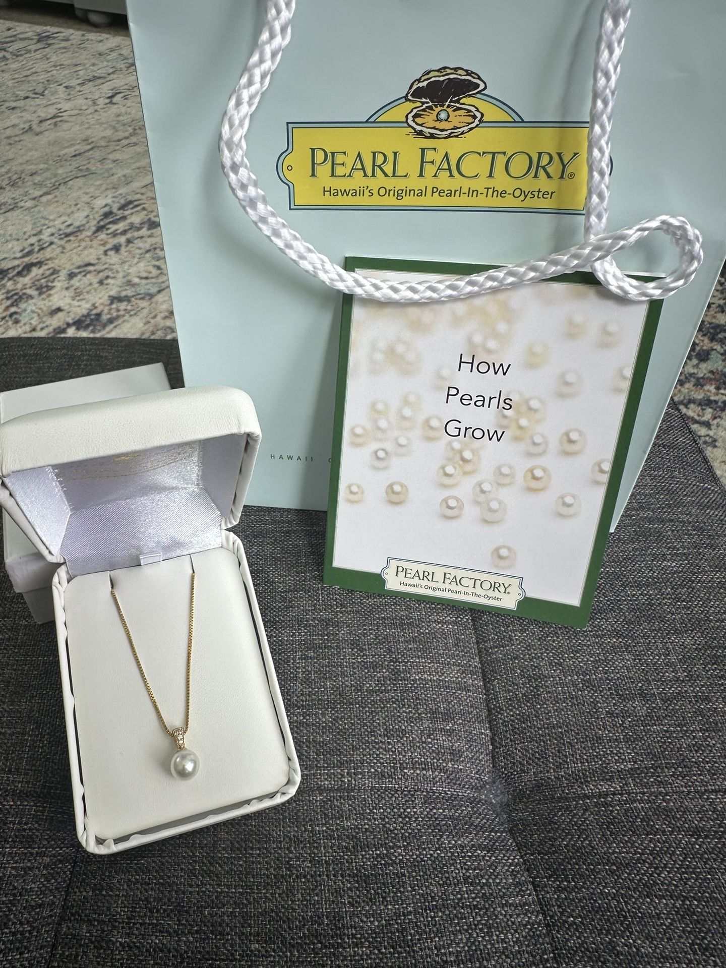 Na Hoku Pearl Factory rare Akoya green pearl set in 14k yellow gold pave’ diamonds pendant 