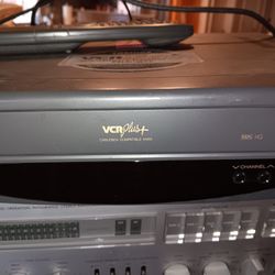 VINTAGE TOSHIBA VHS PLUS PLAYER 