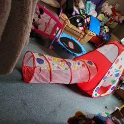 Pop Up Tent And Tunnel!. Easy To Fold And Put Away