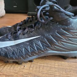 Nike Alpha Menace Cleats (size 7)