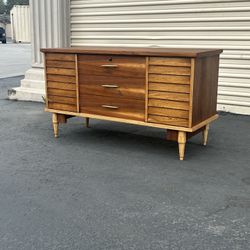 Mid Century Modern Walnut Trunk By Lane