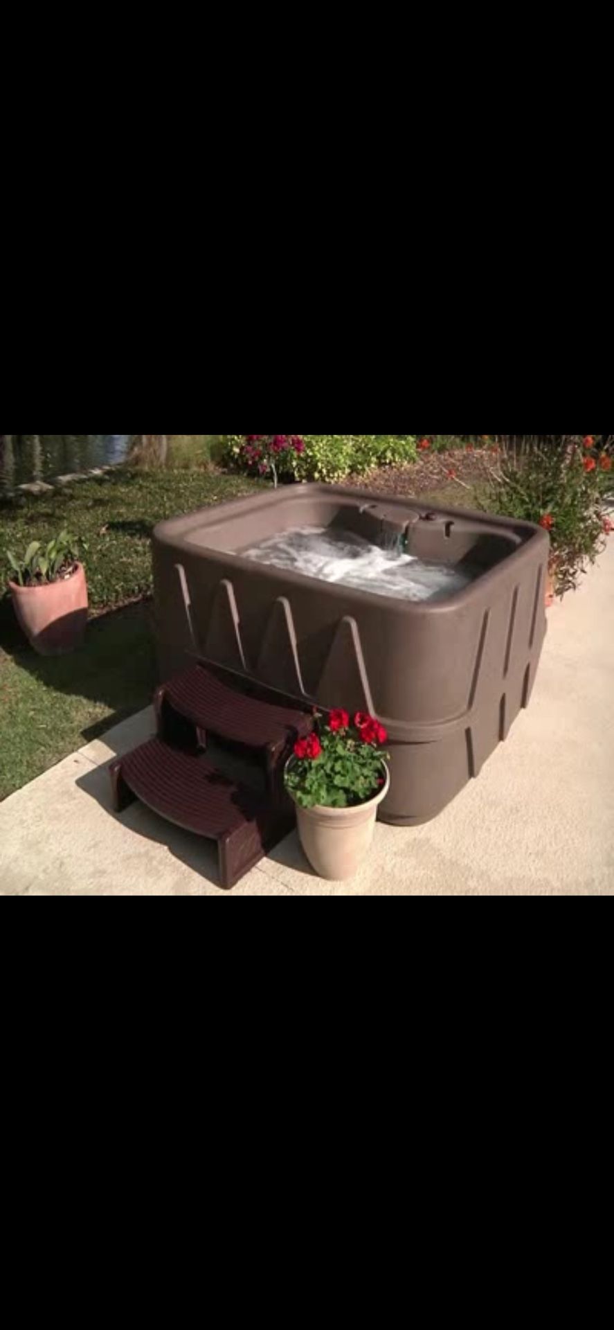 Hot Tub/ Jacuzzi