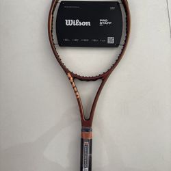 Wilson Pro Staff 97 V14 Tennis Racquet