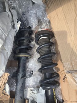 Infiniti FX35 struts