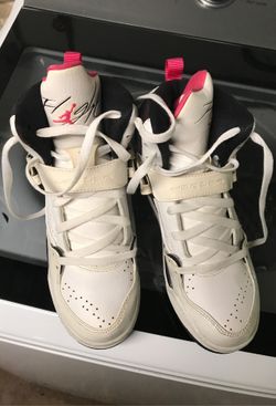 Jordan Girl size 6 .