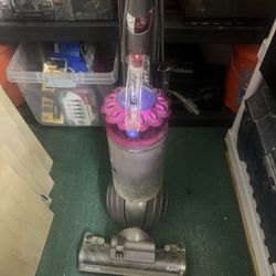 Dyson Vacuum Cleaner, Upright Corded