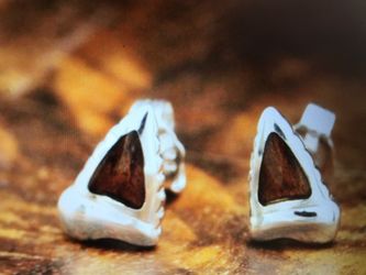 925 silver Koa Wood inlaid shark teeth earring