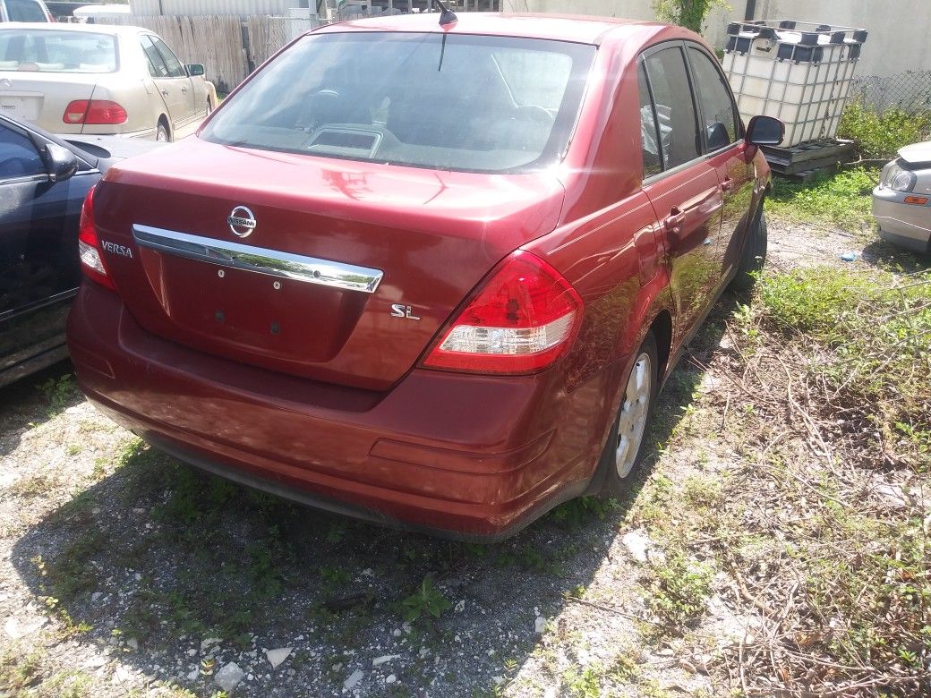 Repo cars for sale 1,500 a piece title in hand ready to go this Monday