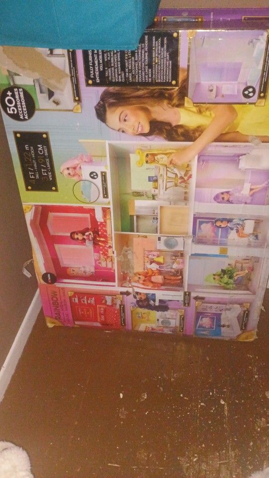 Rainbow High Doll House New In Box
