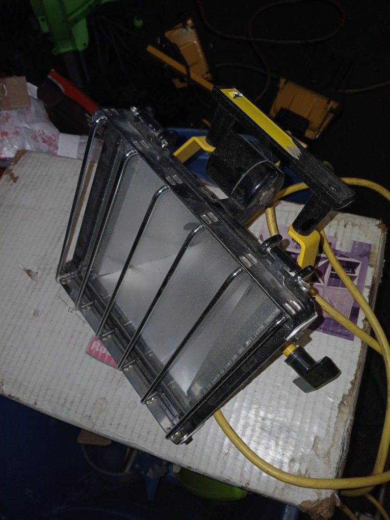 Halogen Shop Light