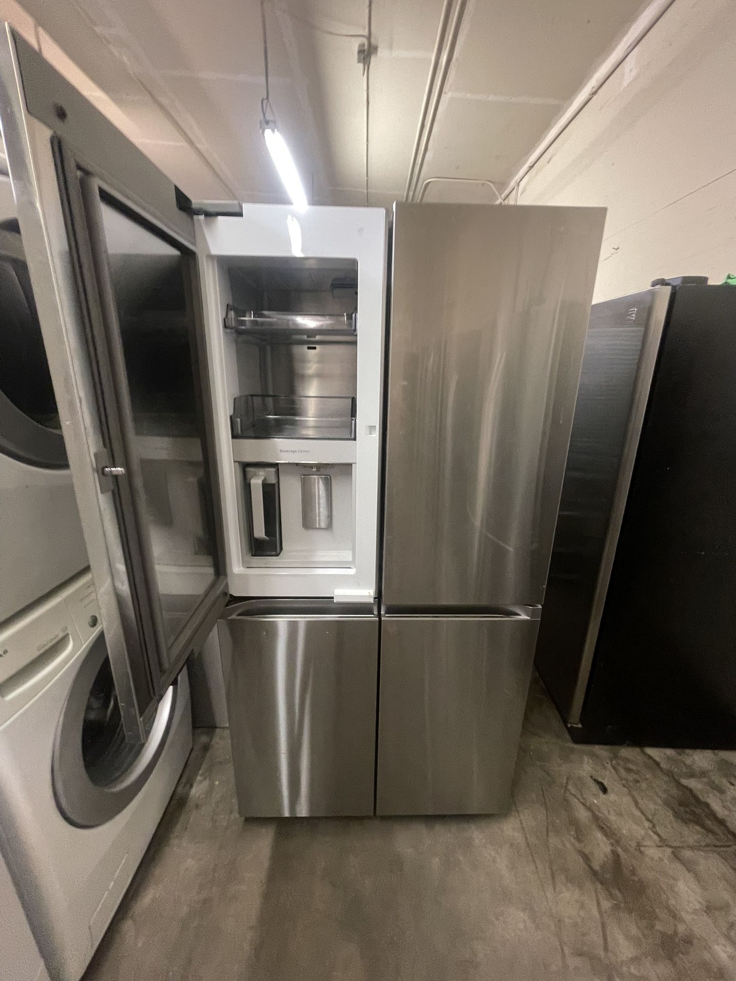 Samsung BESPOKE 4-Door Fridge w/ Beverage Center β $1000 OTD