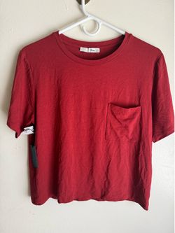 NWT Aritzia Wilfred Free Gradilla Pocket T-Shirt - Red (XS)