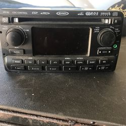 08JEEP WRANGLER STOCK RADIO