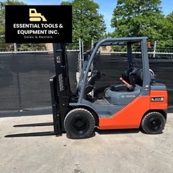 2020 Toyota 8FGU25 3-Stage 5,000lb LPG Propane Pneumatic Forklift - 3,376 Hours 