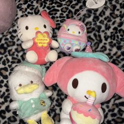 Sanrio/ Hello Kitty Plush Bundle