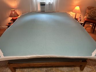 SUBRTEX Medium Gel-Infused Memory Foam Mattress Topper with Removable Fitted Cover