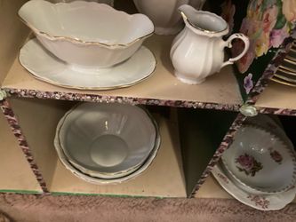 Porcelain dishes