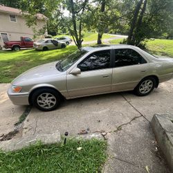 2000 Toyota Camry