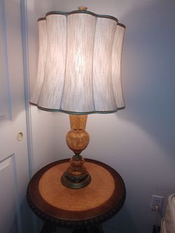 Antique Amber Etched Lamp. Great Condition.