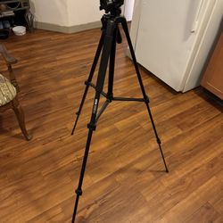 Camera Tri-Pod Great Condition