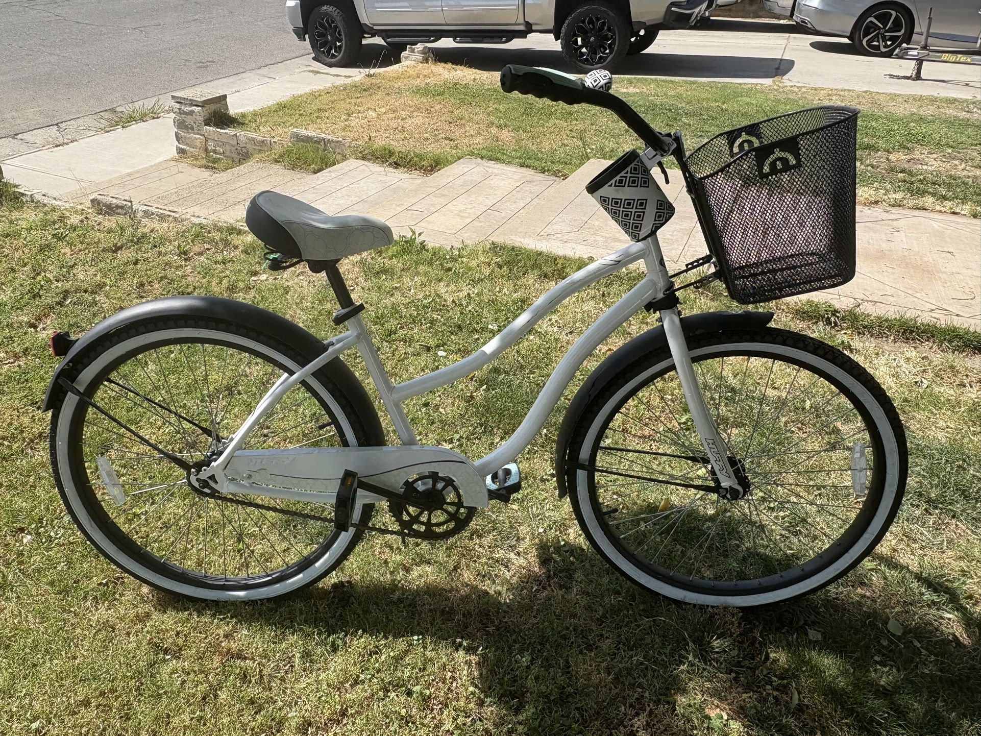 26’ Huffy Beach Cruiser In Real Good Shape