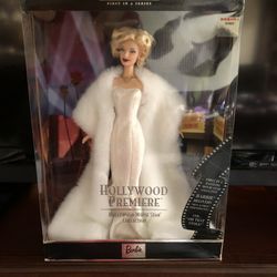 2000 Hollywood Premiere Barbie BRAND NEW