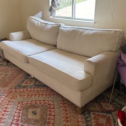 Large Luxurious Cream/white Plush Couch