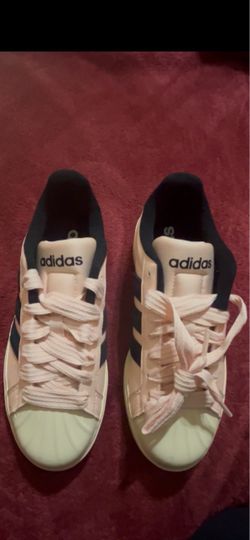 Adidas Women 6 1/2