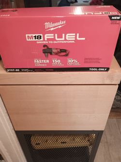 Brand New Milwaukee M18 Fuel 1/2 Angle Drill Hole Hawg